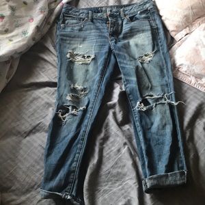 American eagle boyfriend style ripped crop jeans